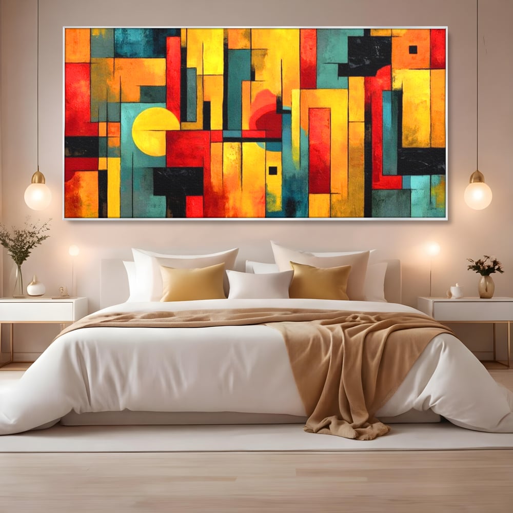 Tablou canvas cu pictura abstracta cu forme geometrice urbane, in rama de aluminiu argintiu, pe perete intr-un dormitor